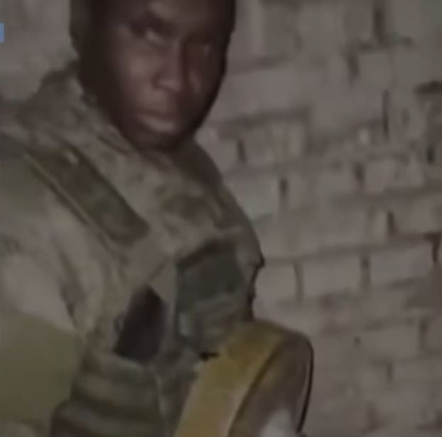 francis-dungun-darua-mine-strapped.jpg